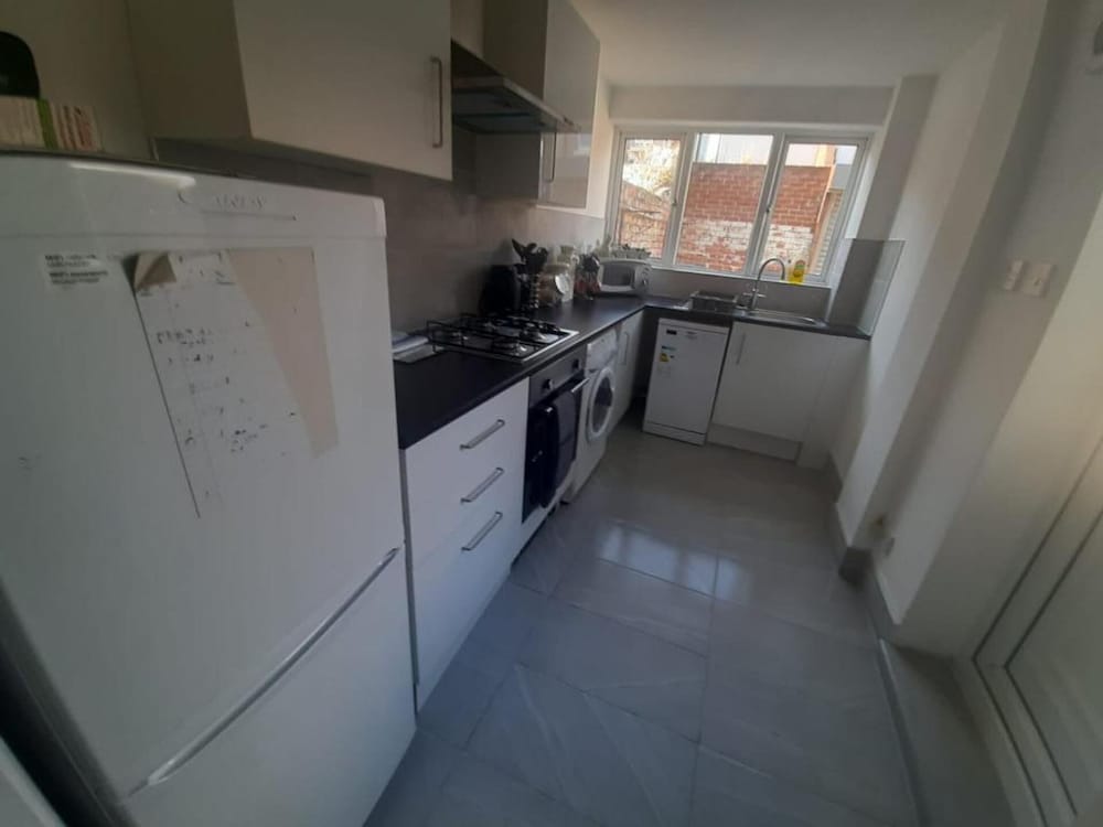 South Shields Vacations - South Shield's Hidden Gem Amethyst 3 Bedroom House - Property Image 5