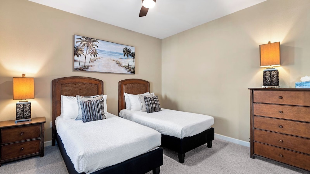 Family-friendly Waikoloa Villa - Pools, Golf & Walk to A-bay Adventures - Vrkcv