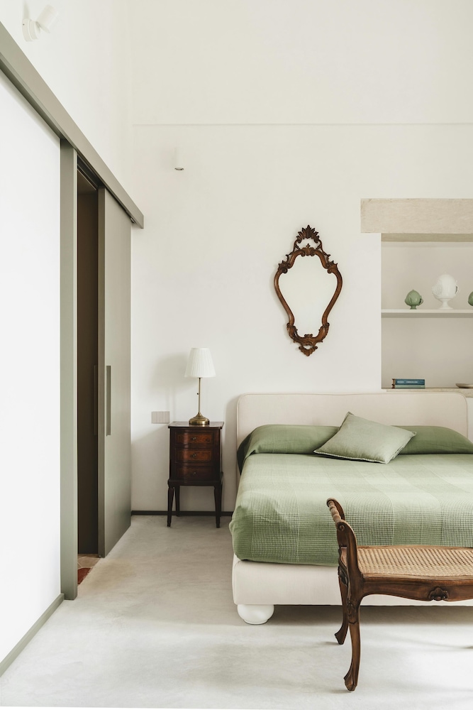 La Canonica Suites