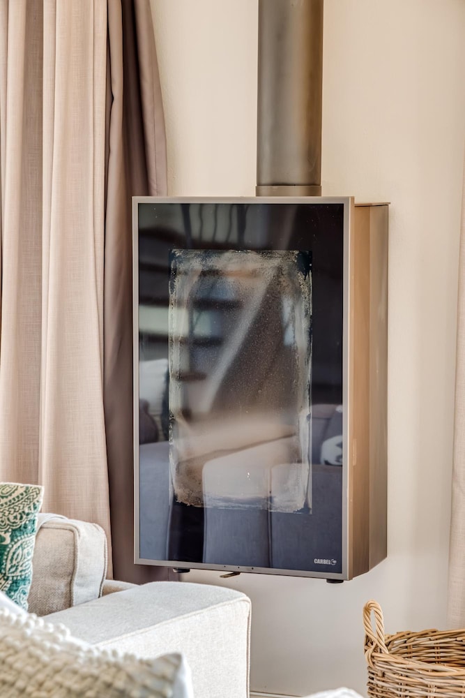 Camps Bay 4bed Villa w Pool Luxe on Central