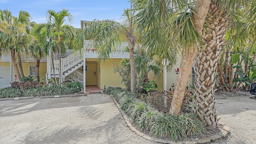 Beach Haven 2 Bedroom Condo