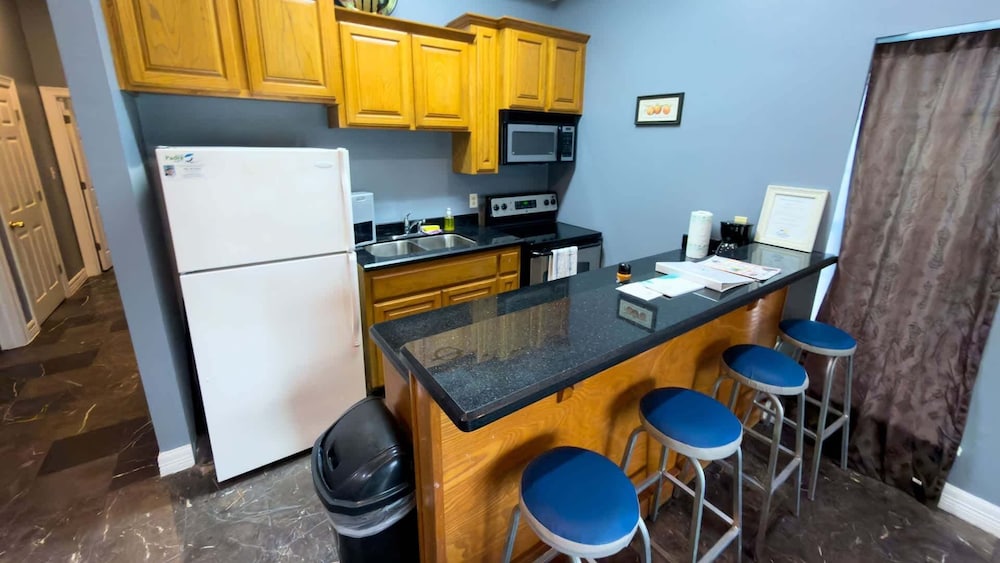 Priced Right Near Beach Well Equipped 2 Bedroom Apts