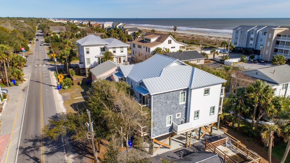 E Ashley A 121 4 Bedroom Holiday Home By My Ocean Rentals