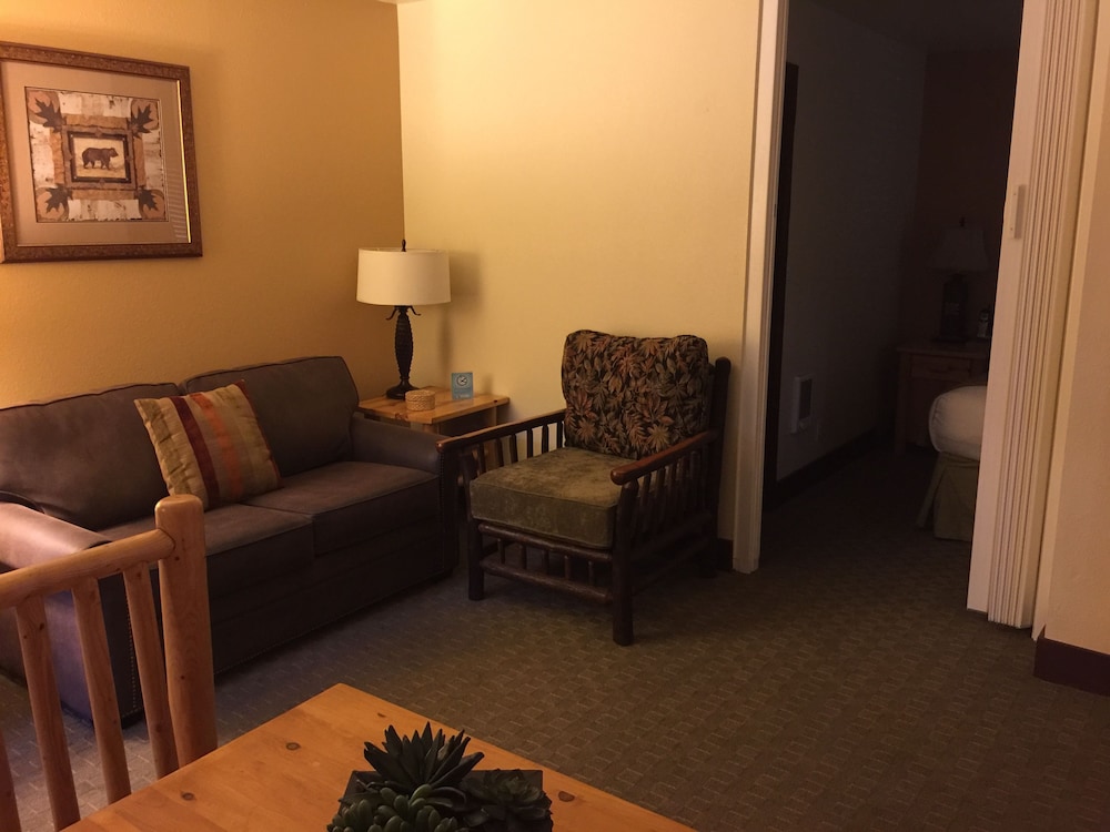 Elkhorn Village - Property Image 23