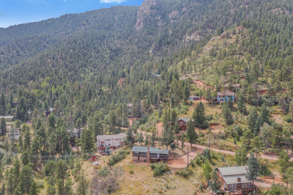 Cowboy Cabin view 4