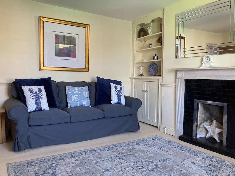 Harbourside Cottage view 5