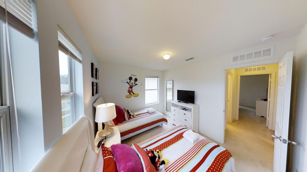 Crystal Cove 947