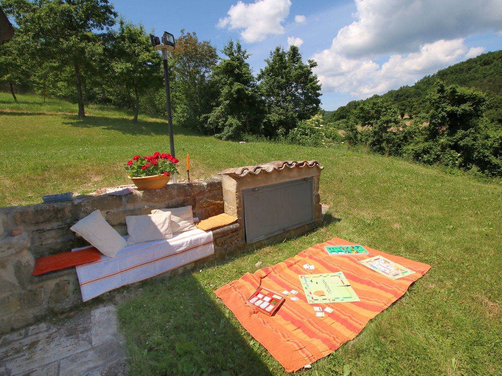 Property With Swimming Pool, Spacious Garden, Private Terrace and Views
