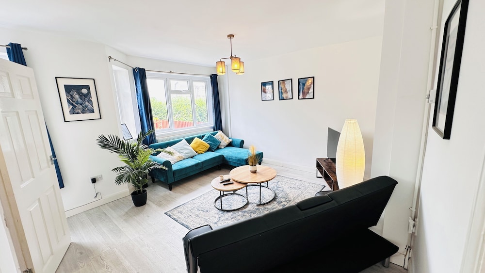 Pengam House