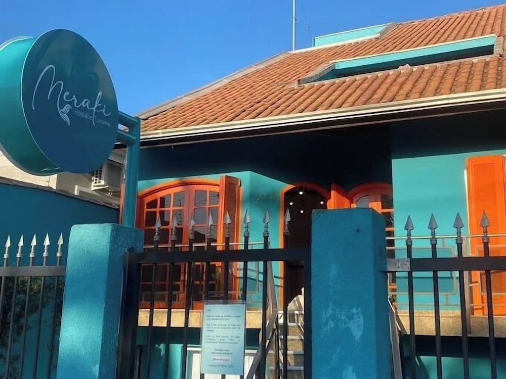 Meraki Hostel