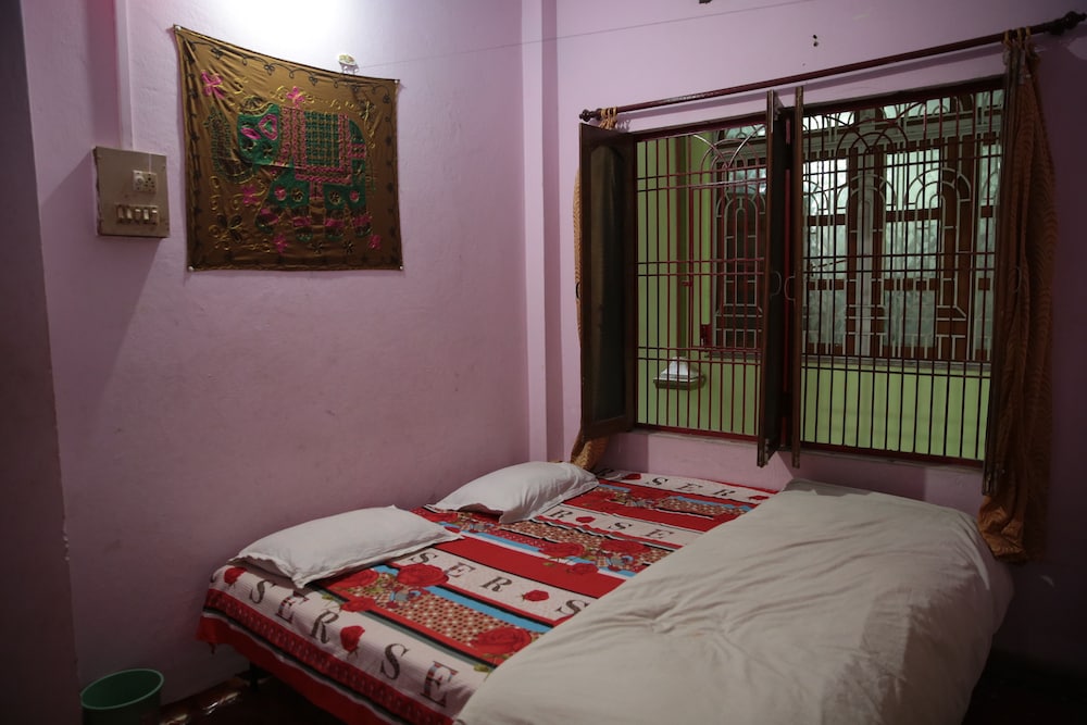 Somit Paying Guest House