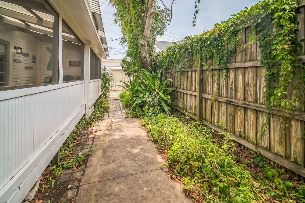 Historic St Augustine Getaway Near Downtown 2 Bedroom Cottage