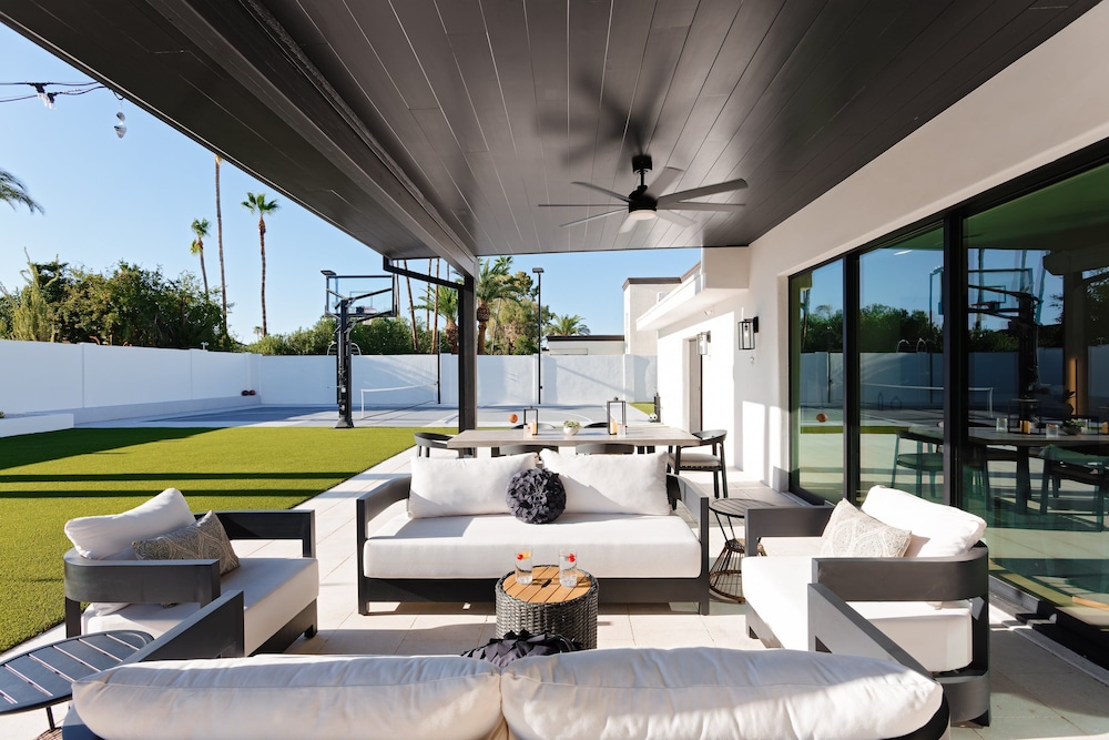 D&G Retreat-resort Style Backyard-north Scottsdale