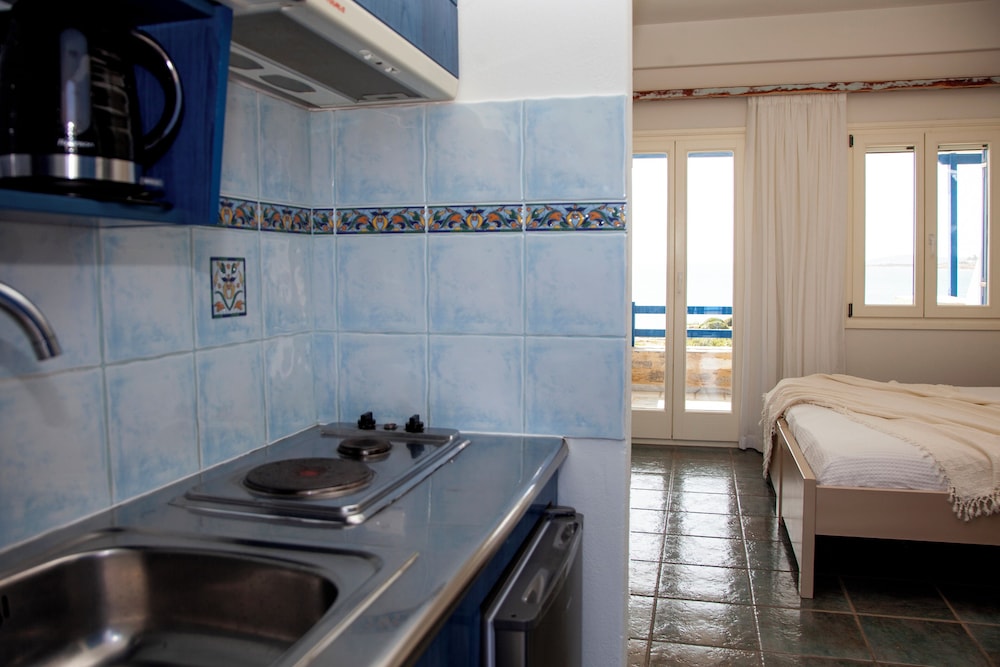 AURA PAROS