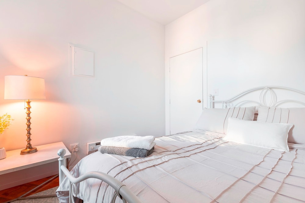 Prime Location Upper Manhattan Furnished Apartment