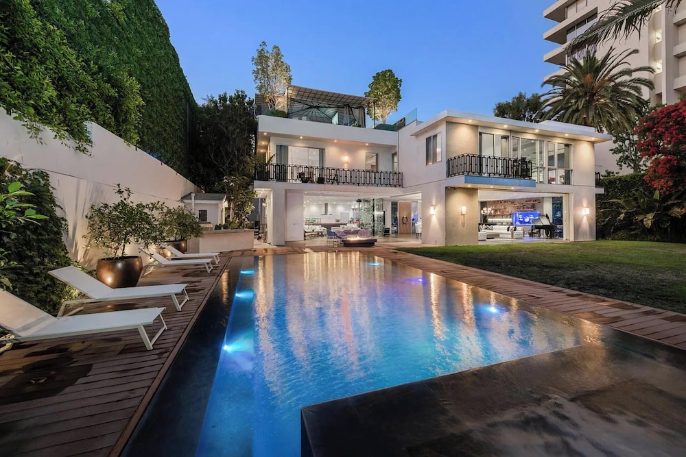 Alta Royale - Exquisite Designer Retreat Near Soho House & Rodeo Drive