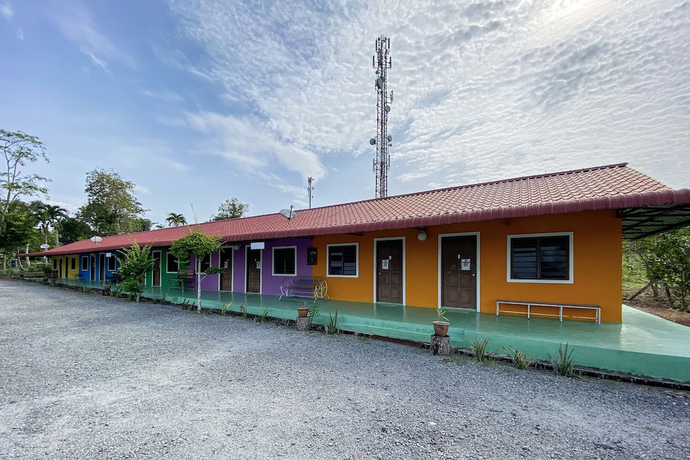 OYO 90168 Serambi Pelangi Chalet photo 1