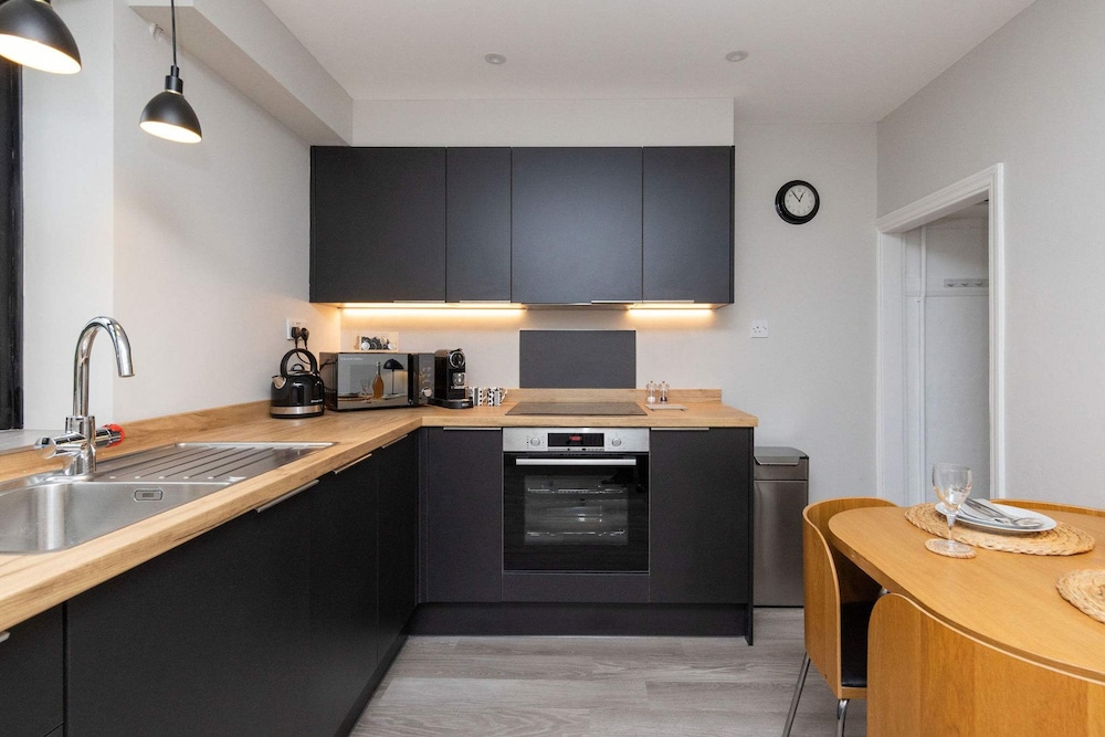 Elegant Georgian City Retreat for 5
