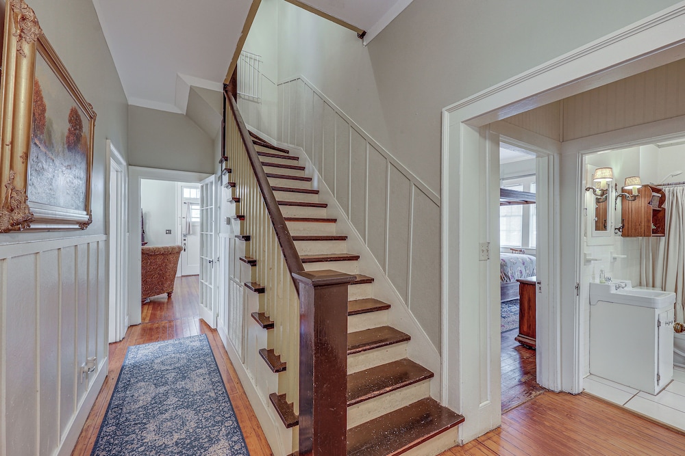 Walk to Dtwn Texarkana: Central Historic Home, photo 17