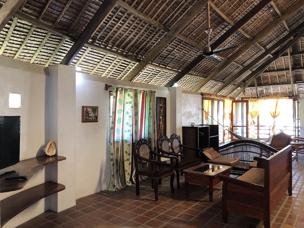 Bamboo Bungalow Resthouse
