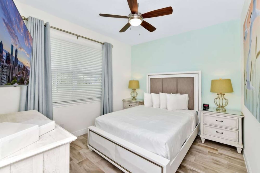 Pistachio Palace Sleeps 10!