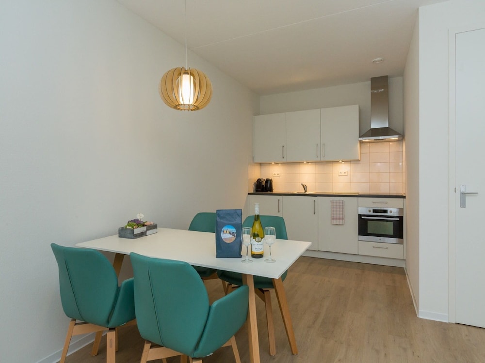 Luxury 6-person Apartment Near Zoutelande Beach