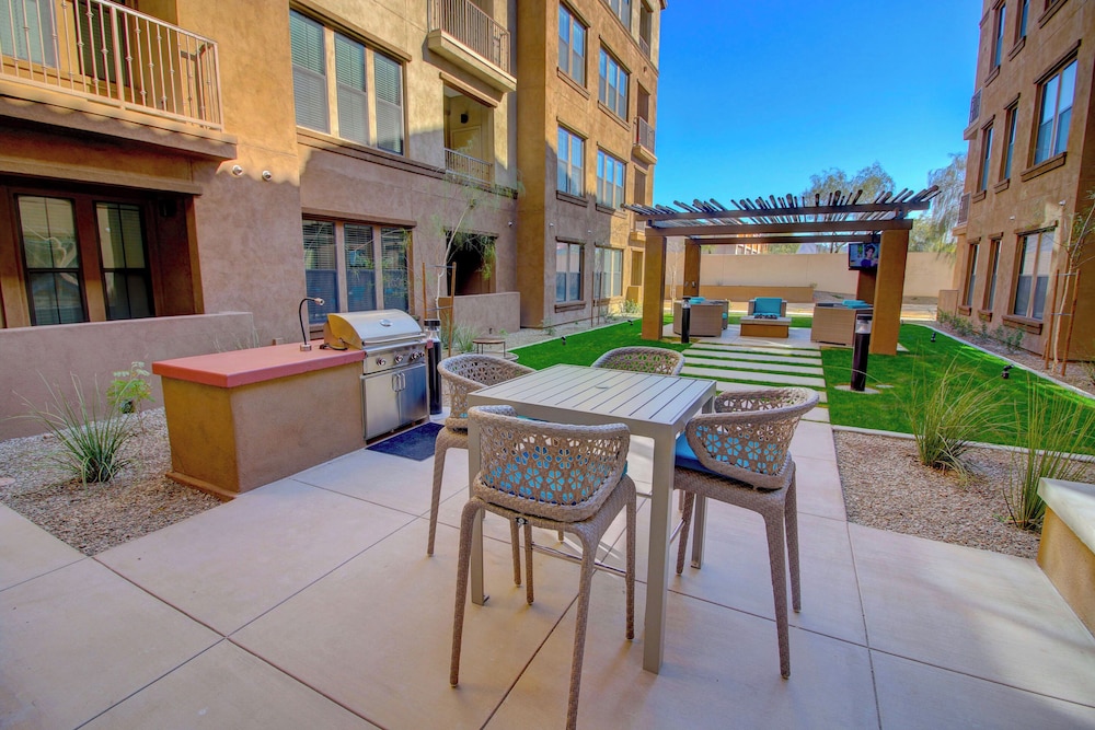 Rooftop Pool with Views-King Beds-Parking 1123 - Property Image 36