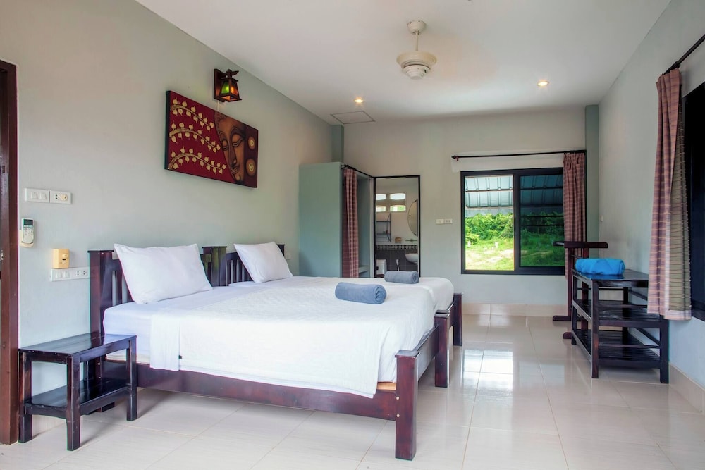 150 m From a Paradise Beach 3 Bedrooms Pool