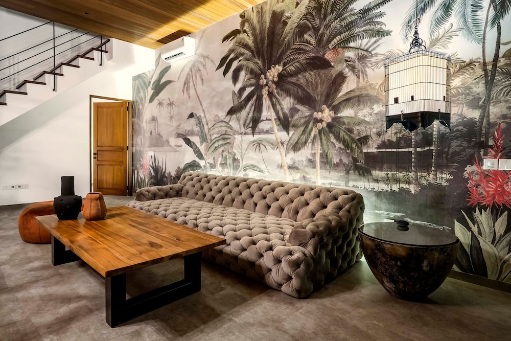 Nusantara Loft 3 Raijua by Alfred in Bali - Stunning 3 BD Loft w Private Pool Near the Beach Pererenan Beach - Canggu