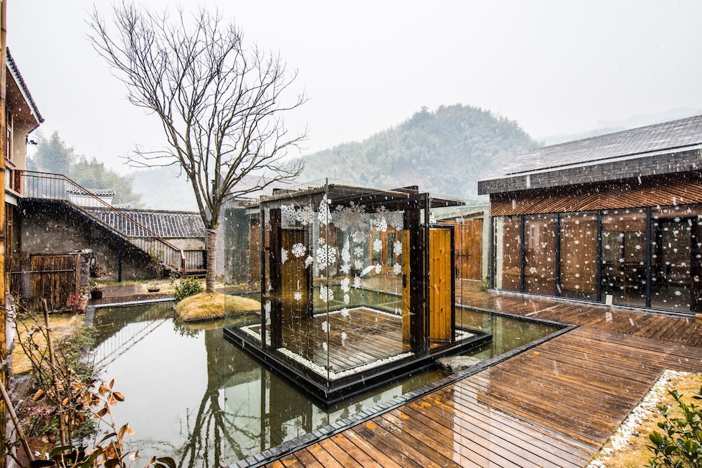 Go Native Downtown House Ningbo
