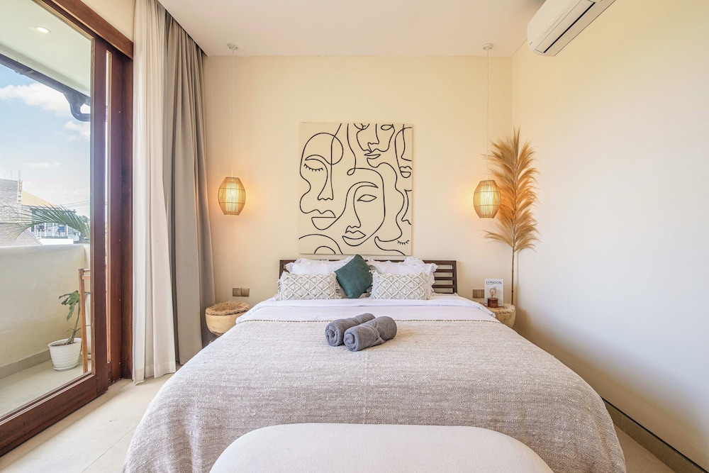 Luxury 4BR Villa With Private Pool in Canggu
