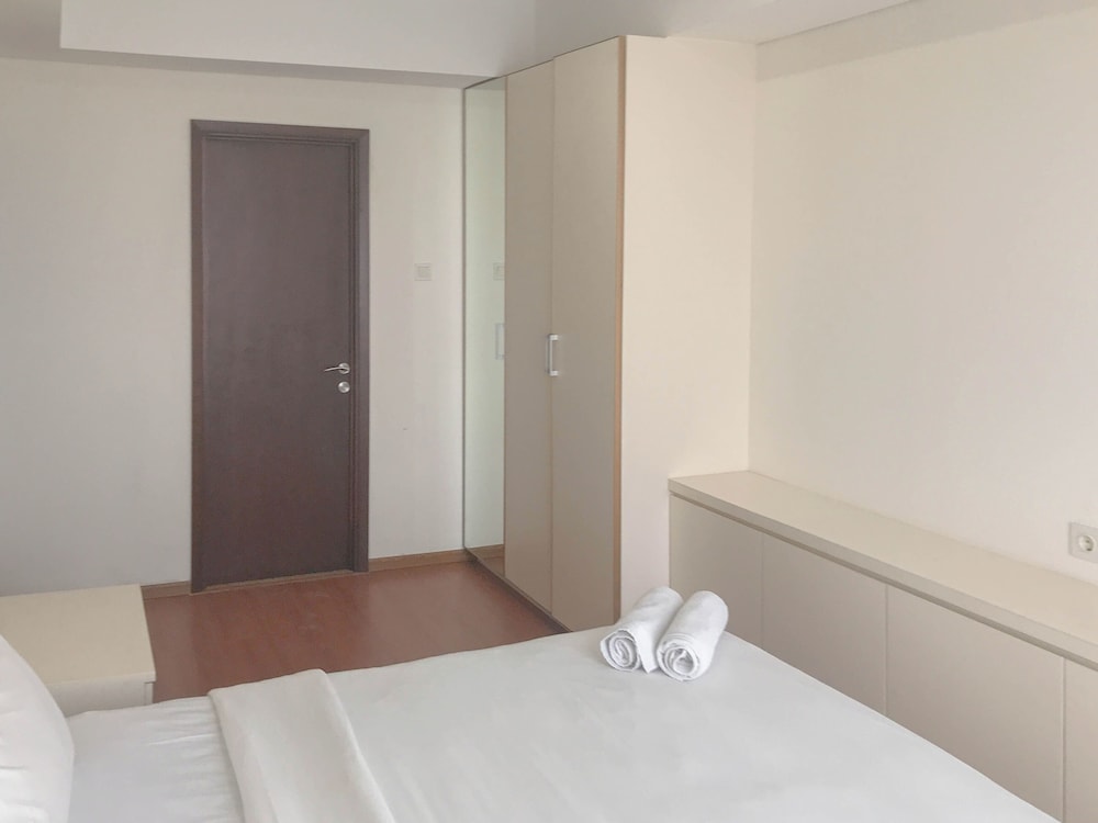 Pleasant And Calm 2Br At Grand Sungkono Lagoon Apartment