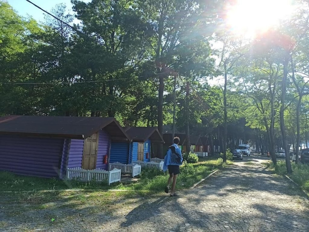 ÇINARSUYU TABİAT PARKI BUNGALOV
