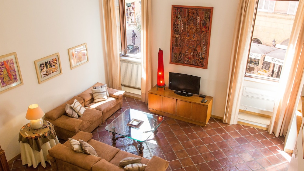 Rental in Rome Bovari