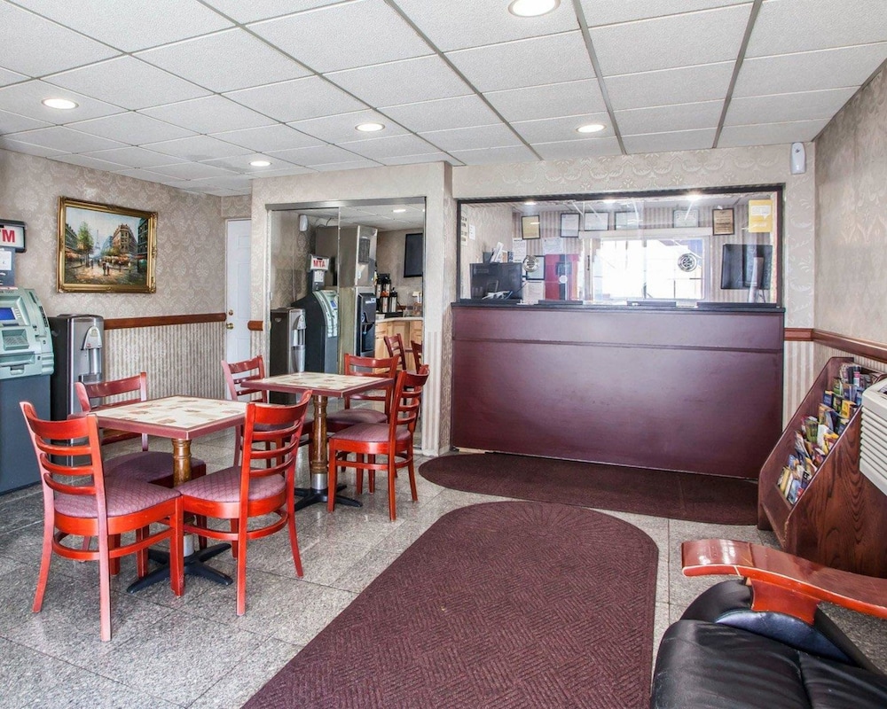 Rodeway Inn Jersey City North view 2