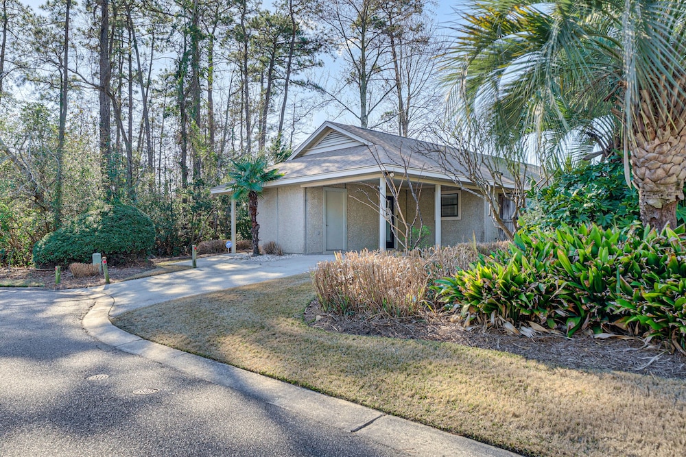 Northeast Wilmington Home ~ 5 Mi to Beach! view 3