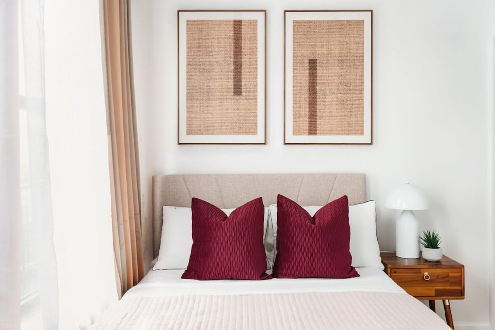 153-5a Charming 2BR LES W D