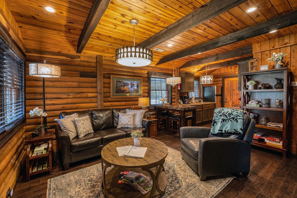 stayNantahala – Smoky Mountain Cabins and Luxury Yurts