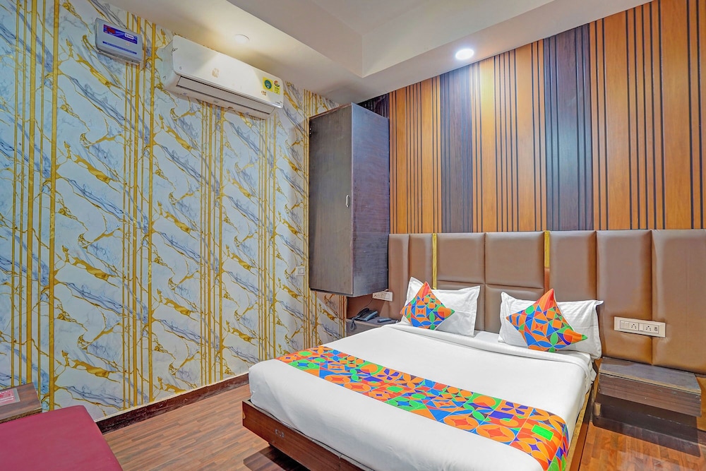 Fabhotel Pingla Residency