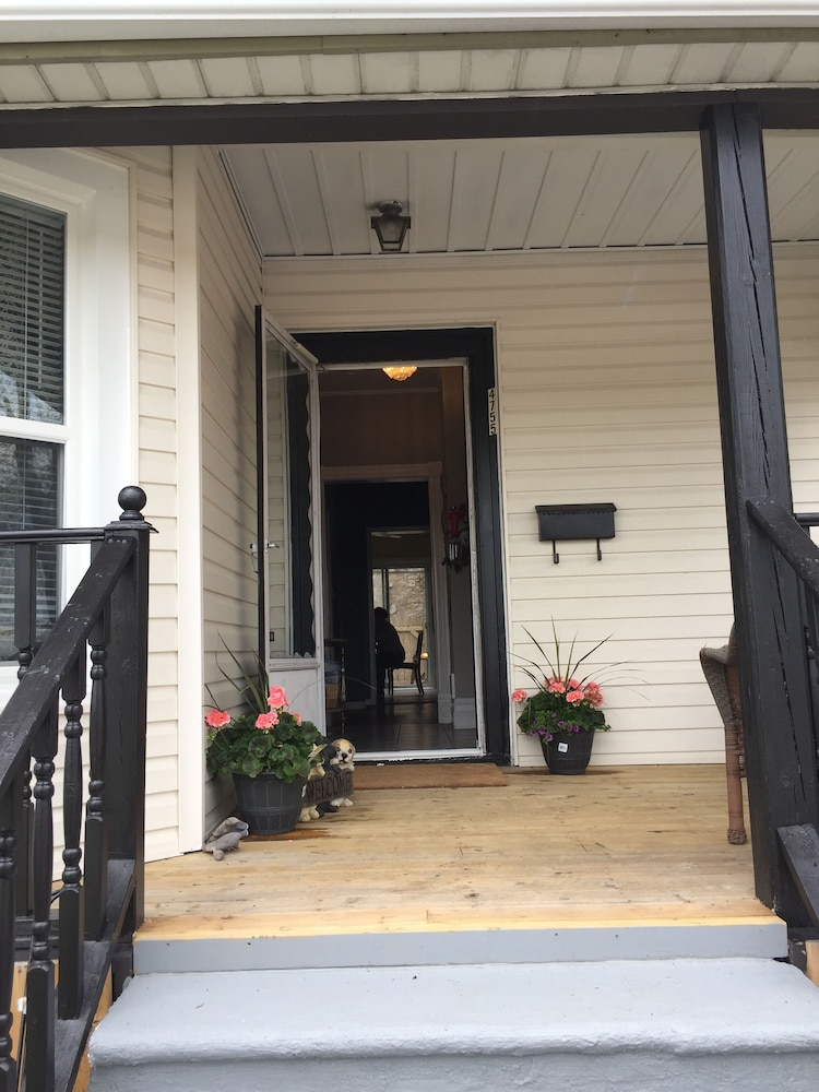 Adams Inn