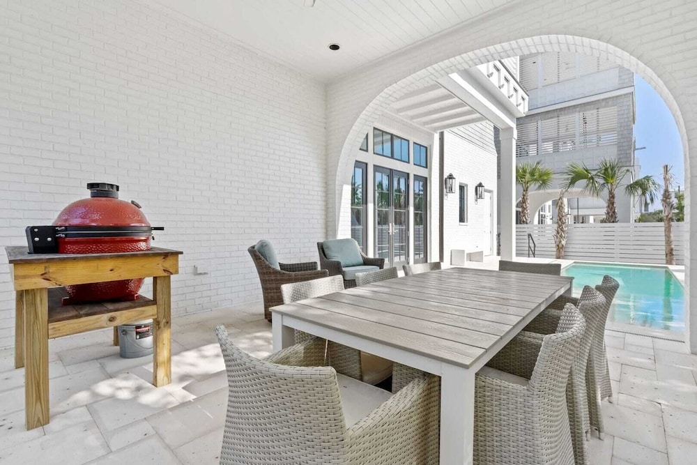 Endless Summer by Avantstay Oceanview, Private Pool, Golf Cart