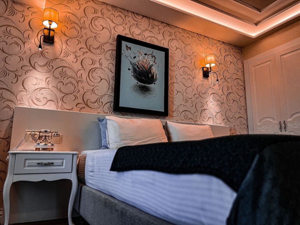 Assos Longevity Hotel
