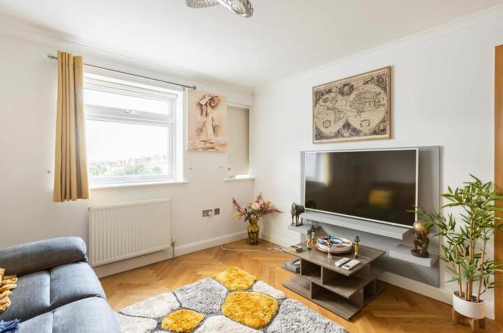 Highfield Avenue Cozy Apartment in London