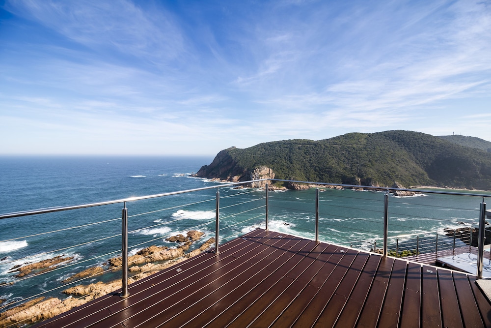 Head over Hills Luxury Retreat