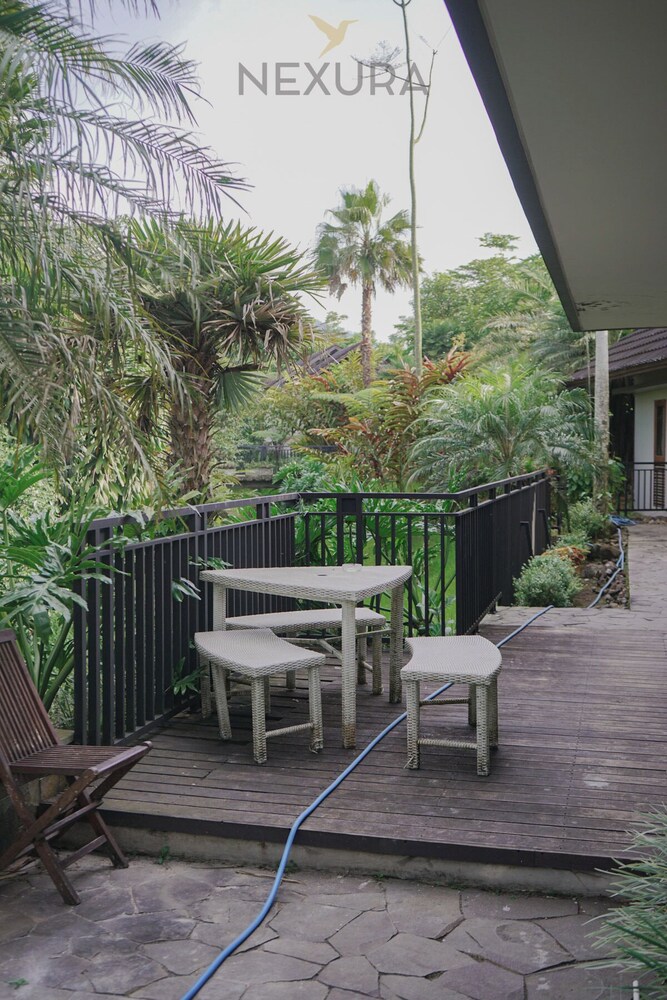 Jambu Klutuk Resort