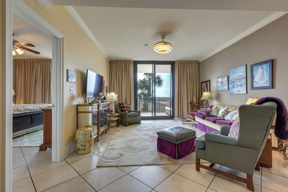 Mardi Gras Boho Chic Condo on the Gulf!