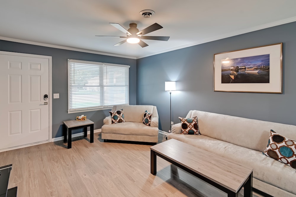 Private Patio: Apt 6 Mi to Cheraw State Park!