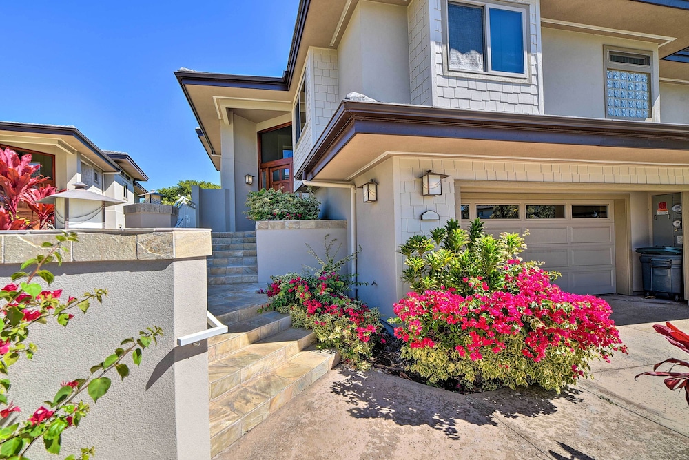 Resort Townhome w/ Nearby Beach Club Access! view 4