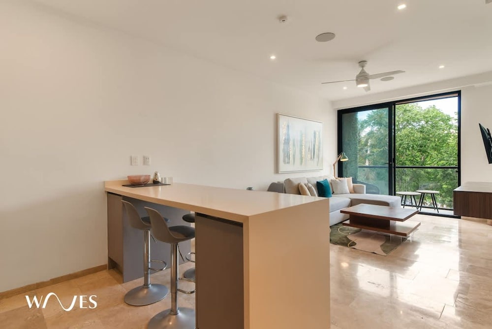 Luminous 1 Br Steps Away From the Beach