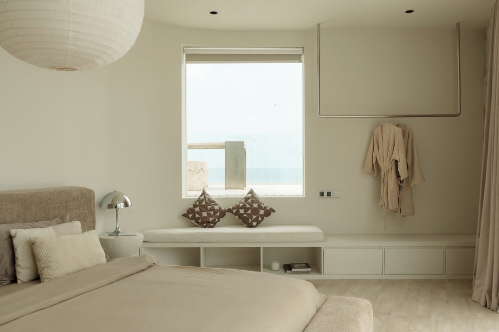 Lux Retreat 4BR Ocean Villa in Uluwatu